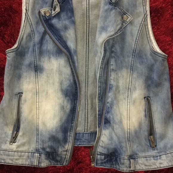 Sleeveless vest jacket - Picture 3 of 5